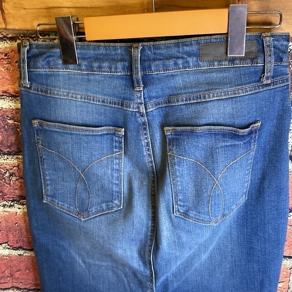 Calvin Klein Medium Wash Pencil Jean Skirt Size 27 - Picture 7 of 11